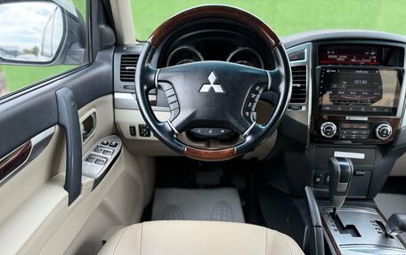 Mitsubishi Pajero IV, 2019 год, 4 200 000 рублей, 11 фотография