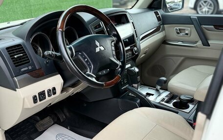 Mitsubishi Pajero IV, 2019 год, 4 200 000 рублей, 10 фотография