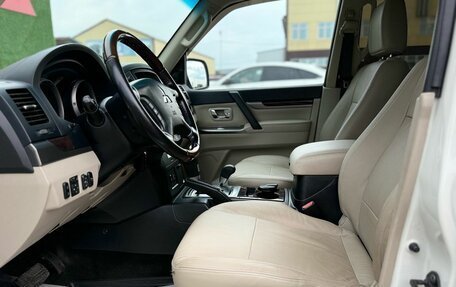 Mitsubishi Pajero IV, 2019 год, 4 200 000 рублей, 20 фотография