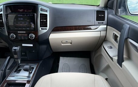 Mitsubishi Pajero IV, 2019 год, 4 200 000 рублей, 19 фотография