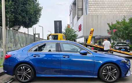 Mercedes-Benz A-Класс, 2022 год, 1 890 000 рублей, 5 фотография