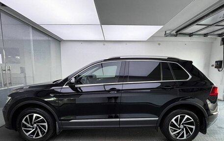 Volkswagen Tiguan II, 2018 год, 2 995 000 рублей, 10 фотография