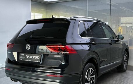 Volkswagen Tiguan II, 2018 год, 2 995 000 рублей, 6 фотография