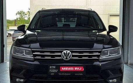 Volkswagen Tiguan II, 2018 год, 2 995 000 рублей, 2 фотография