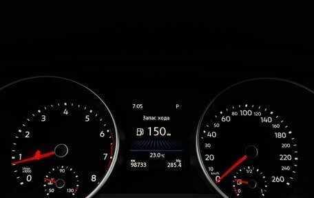 Volkswagen Tiguan II, 2018 год, 2 995 000 рублей, 16 фотография