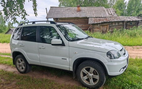 Chevrolet Niva I рестайлинг, 2018 год, 650 000 рублей, 1 фотография