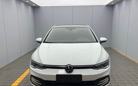 Volkswagen Golf VIII, 2022 год, 1 850 678 рублей, 1 фотография