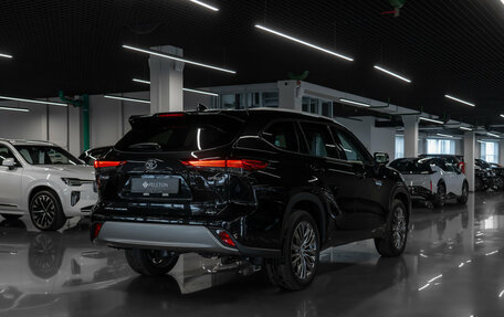 Toyota Highlander, 2026 год, 6 000 000 рублей, 5 фотография