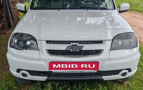 Chevrolet Niva I рестайлинг, 2018 год, 650 000 рублей, 2 фотография
