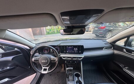 KIA K5, 2022 год, 2 400 000 рублей, 9 фотография