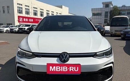 Volkswagen Golf VIII, 2023 год, 1 860 000 рублей, 2 фотография