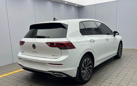 Volkswagen Golf VIII, 2022 год, 1 850 678 рублей, 6 фотография