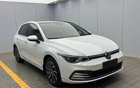 Volkswagen Golf VIII, 2022 год, 1 850 678 рублей, 5 фотография