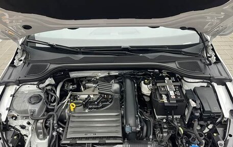 Volkswagen Golf VIII, 2022 год, 1 850 678 рублей, 14 фотография