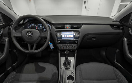 Skoda Octavia, 2018 год, 1 560 000 рублей, 8 фотография