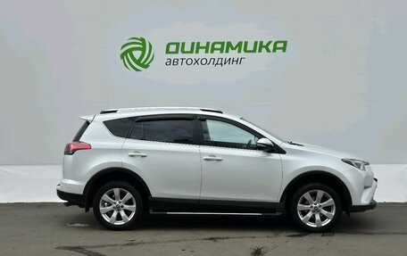 Toyota RAV4, 2018 год, 2 270 000 рублей, 4 фотография