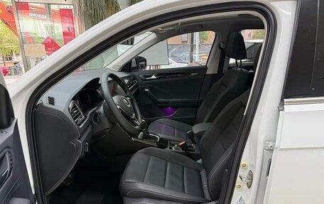 Volkswagen T-Roc I, 2022 год, 1 530 000 рублей, 9 фотография
