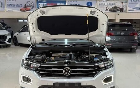 Volkswagen T-Roc I, 2022 год, 1 530 000 рублей, 6 фотография
