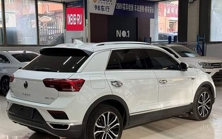 Volkswagen T-Roc I, 2022 год, 1 530 000 рублей, 5 фотография