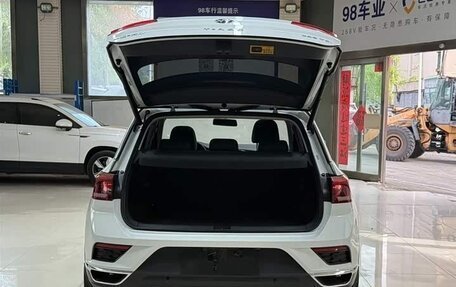 Volkswagen T-Roc I, 2022 год, 1 530 000 рублей, 16 фотография
