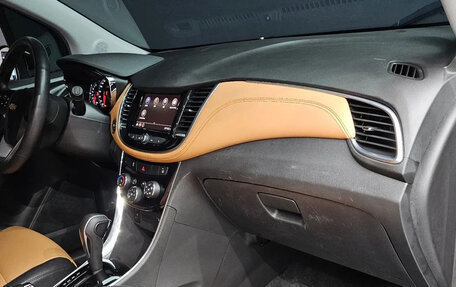 Chevrolet Trax, 2022 год, 1 220 000 рублей, 7 фотография