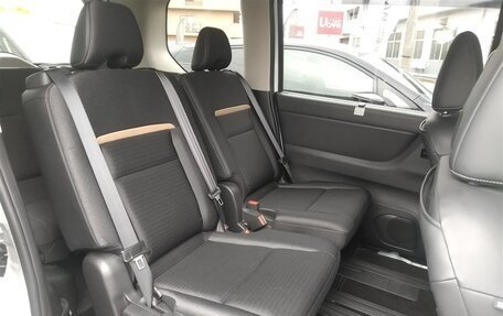 Nissan Serena, 2023 год, 2 160 000 рублей, 8 фотография