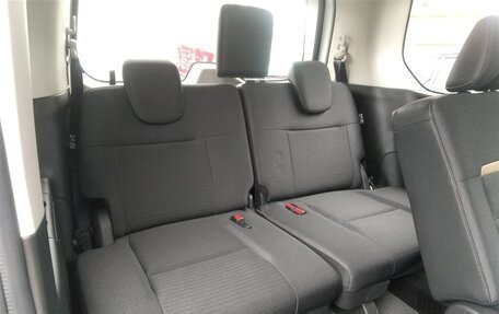 Nissan Serena, 2023 год, 2 160 000 рублей, 9 фотография
