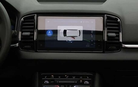 Skoda Karoq I, 2023 год, 2 040 000 рублей, 8 фотография