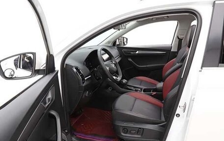 Skoda Karoq I, 2023 год, 2 040 000 рублей, 9 фотография
