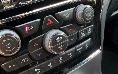 Jeep Grand Cherokee, 2019 год, 4 500 000 рублей, 30 фотография