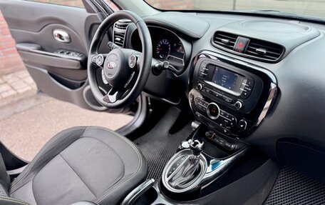 KIA Soul II рестайлинг, 2016 год, 1 399 000 рублей, 22 фотография