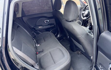KIA Soul II рестайлинг, 2016 год, 1 399 000 рублей, 20 фотография