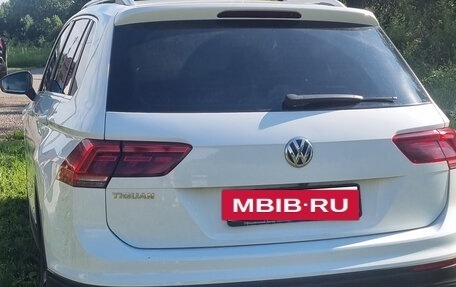 Volkswagen Tiguan II, 2020 год, 2 300 000 рублей, 3 фотография
