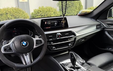 BMW 5 серия, 2021 год, 3 700 000 рублей, 9 фотография