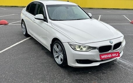 BMW 3 серия, 2014 год, 1 500 000 рублей, 18 фотография
