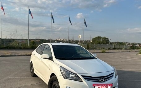Hyundai Solaris II рестайлинг, 2016 год, 750 000 рублей, 3 фотография