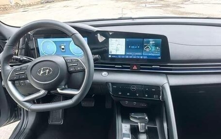 Hyundai Elantra, 2022 год, 1 600 000 рублей, 7 фотография
