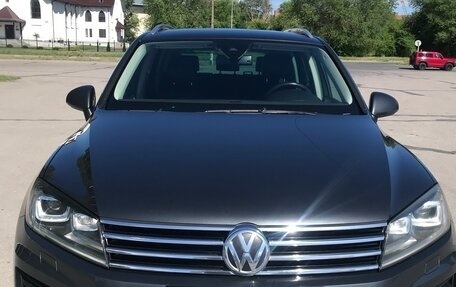Volkswagen Touareg III, 2015 год, 2 700 000 рублей, 1 фотография