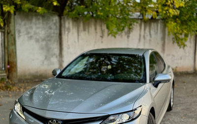 Toyota Camry, 2019 год, 2 750 000 рублей, 1 фотография