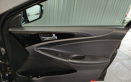 Hyundai Sonata VI, 2011 год, 1 050 000 рублей, 16 фотография