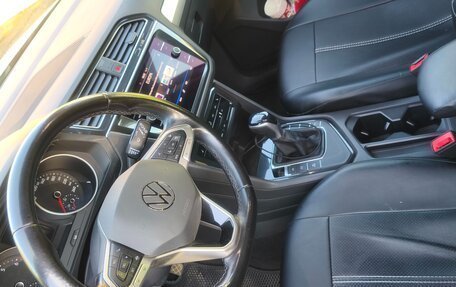 Volkswagen Tiguan II, 2021 год, 2 600 000 рублей, 14 фотография