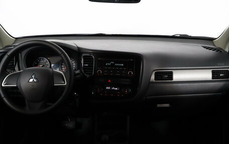 Mitsubishi Outlander III рестайлинг 3, 2016 год, 1 249 000 рублей, 7 фотография