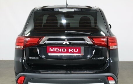 Mitsubishi Outlander III рестайлинг 3, 2016 год, 1 249 000 рублей, 5 фотография