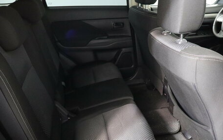Mitsubishi Outlander III рестайлинг 3, 2016 год, 1 249 000 рублей, 12 фотография