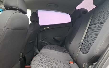 Hyundai Solaris II рестайлинг, 2015 год, 910 000 рублей, 11 фотография