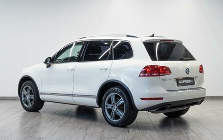 Volkswagen Touareg III, 2011 год, 2 499 000 рублей, 2 фотография