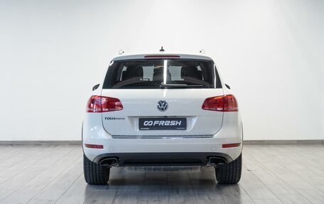 Volkswagen Touareg III, 2011 год, 2 499 000 рублей, 4 фотография