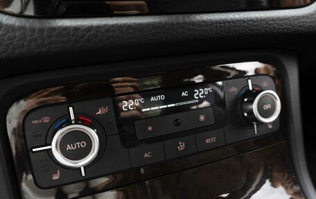 Volkswagen Touareg III, 2011 год, 2 499 000 рублей, 19 фотография