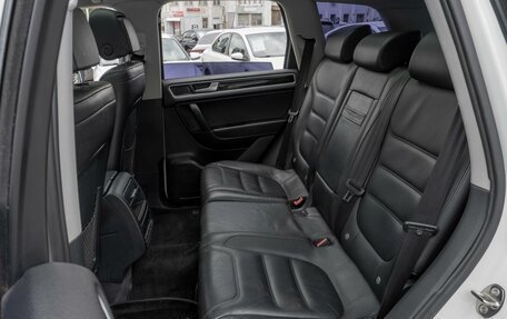 Volkswagen Touareg III, 2011 год, 2 499 000 рублей, 10 фотография