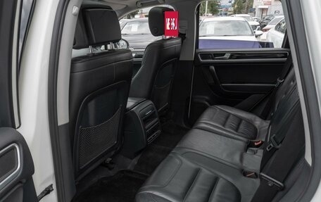 Volkswagen Touareg III, 2011 год, 2 499 000 рублей, 12 фотография